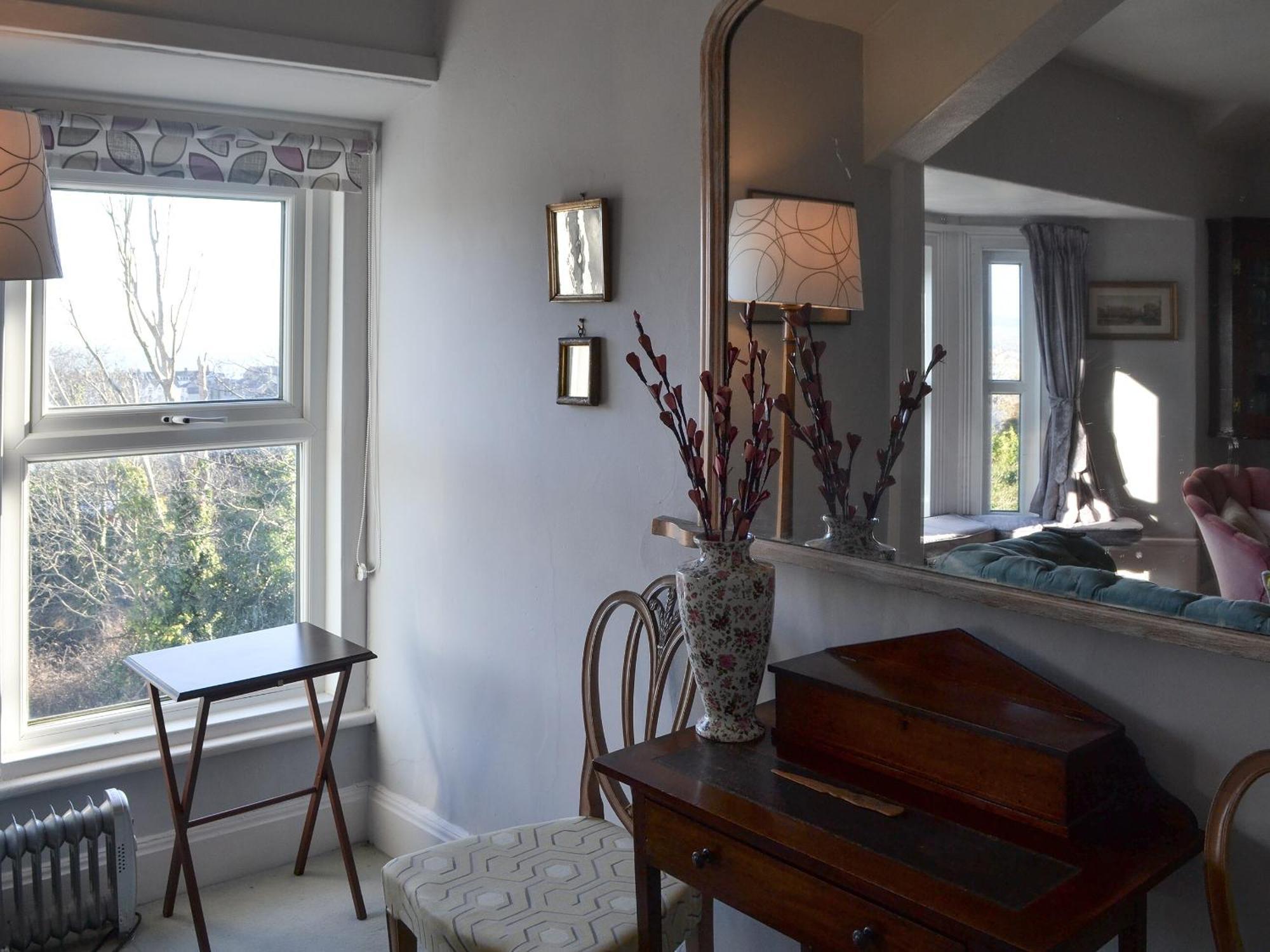 Gaerwen Villa Крикийт Екстериор снимка